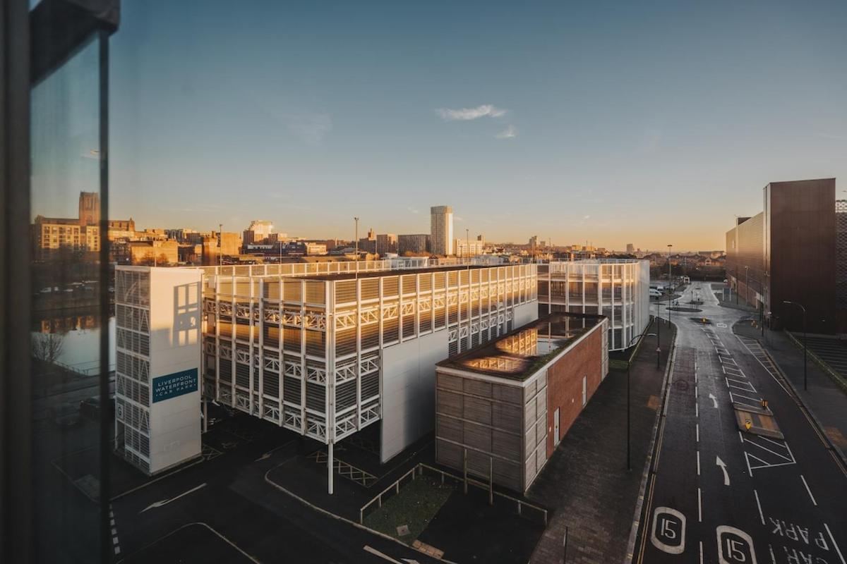 Apartment Dockside Escape By Royal Dock