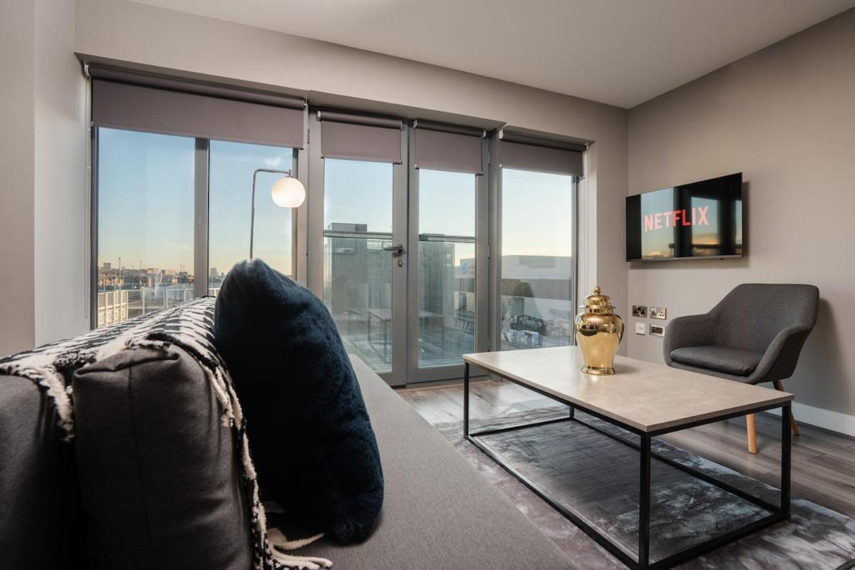 Dockside Escape By Royal Dock Apartment *